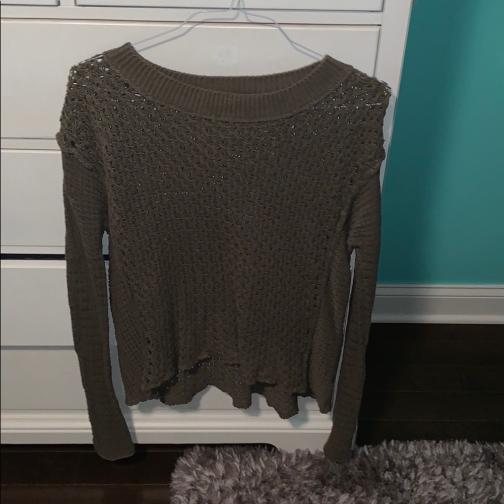 I’m selling b/c I have a sweater just like this